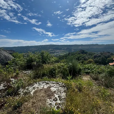 Casa Do Castelo - History & Nature